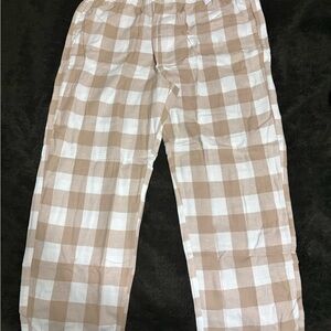 Old Navy Men's Beige and White Checkered Pajama Pants